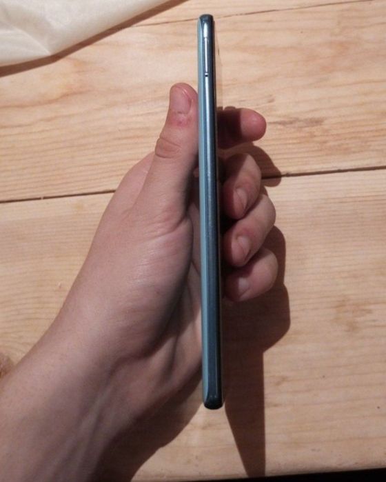 Samsung A51 xotira 4/64