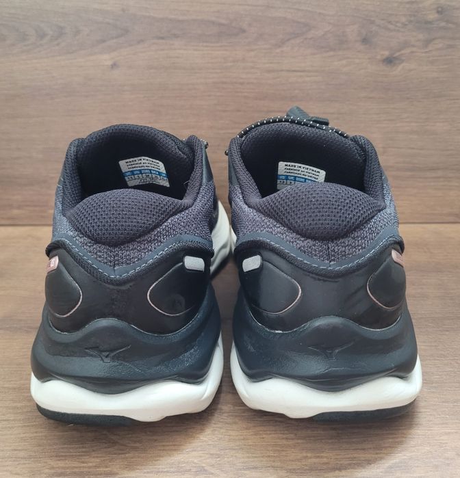 Дамски маратонки Mizuno Wave Skyrise 3-38номер