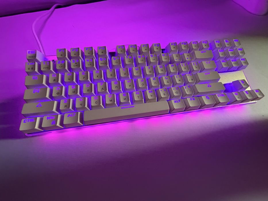 Продается механическая игровая клавиатура