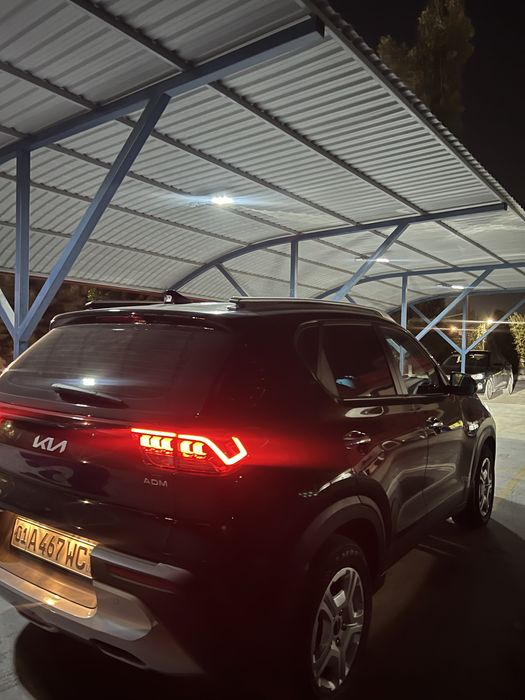 Kia sonet 2024-yil kraskasi top toza 2-pozitsa xolati ideal(yengi)