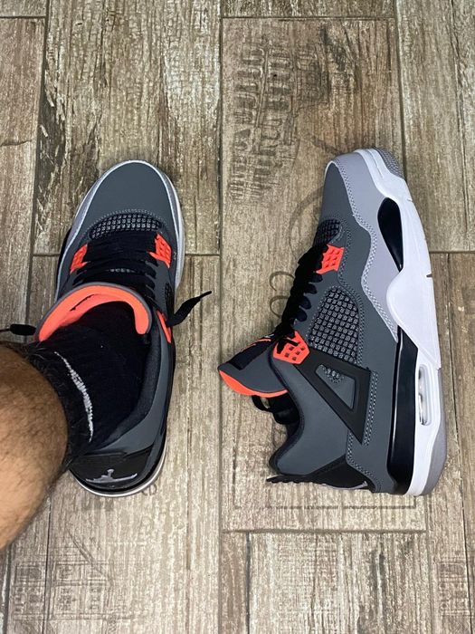 Air Jordan 4 "Infrared"