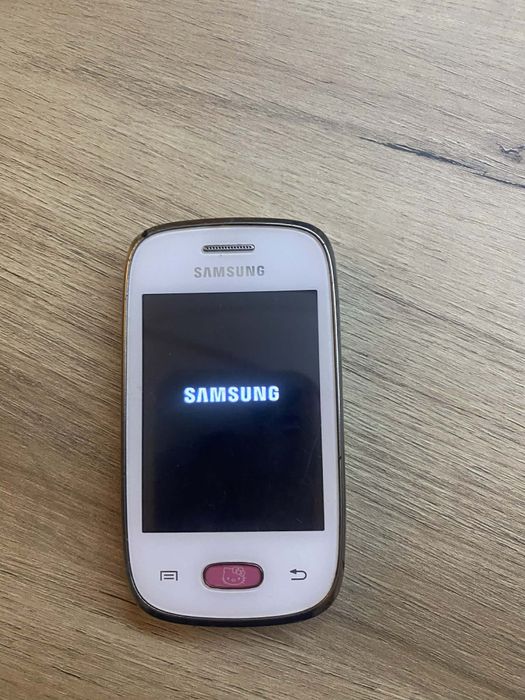 Vând Samsung Poker Ne-o GT-S5310