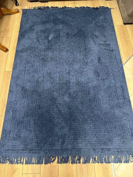 Мек и удобен килим в син цвят 160/230