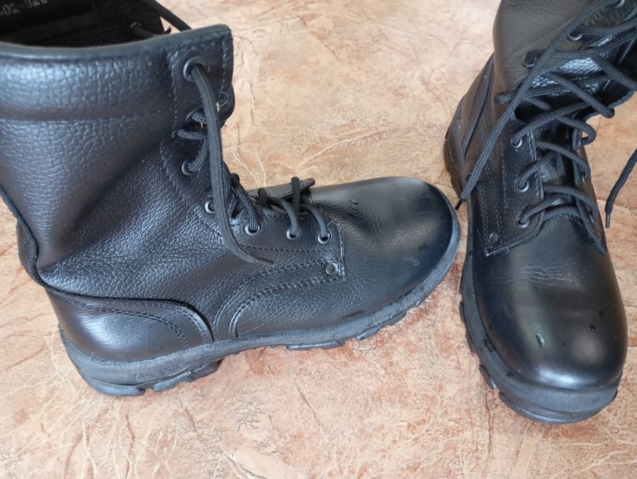 Продам берцы 42 размер