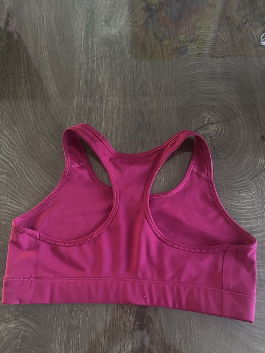 Спортно бюстие Nike L