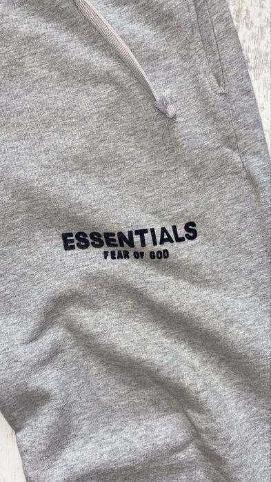 Eseentials FOG Анцунг