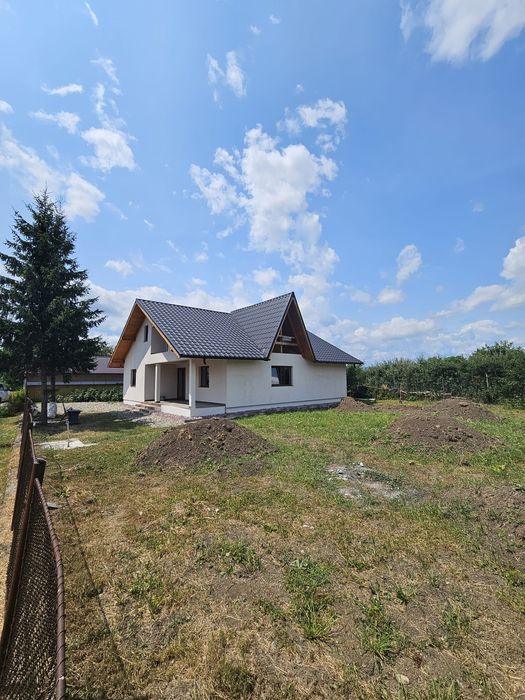 Vând casă nouă în Zănești