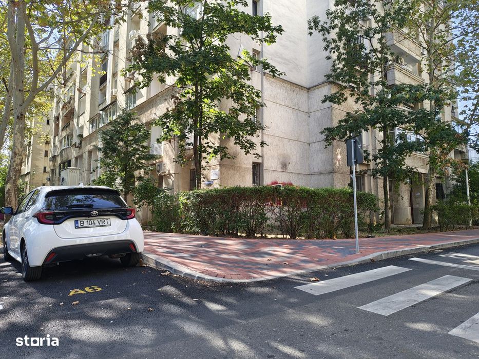 Apartament 2 camere, Decebal, parter, 70mp
