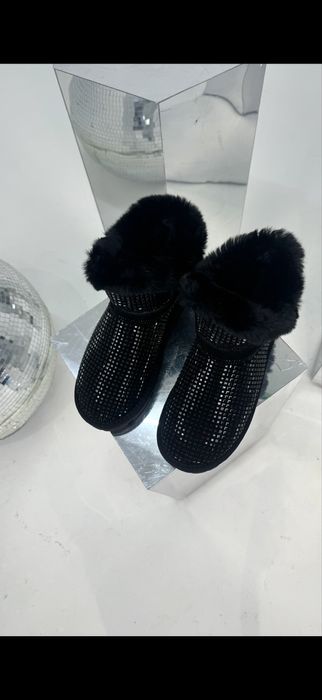 Натуральные новые угги