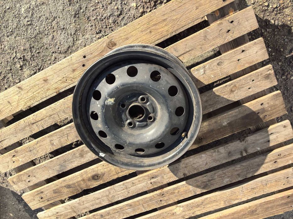 15 цола 4 х 100 мм Сузуки Суйфт - 5,5 Инча / ЕТ 45 - Като нова