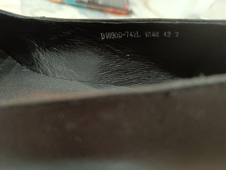 Продам туфли 42 размер