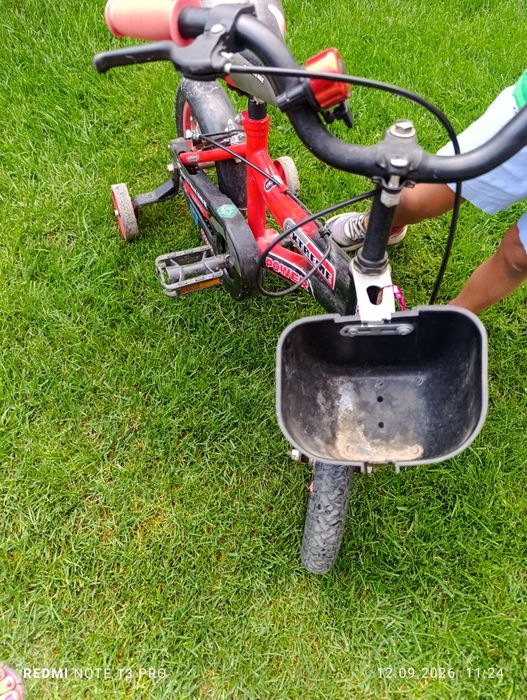 Bicicleta copii roșie cu negru