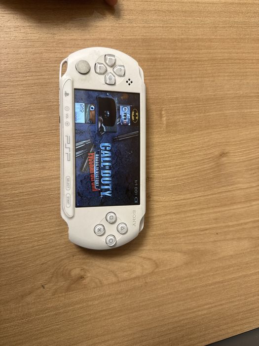 Sony PSP E1004 Street — оригинал, отличное состояние