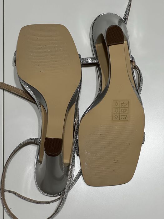 Sandale Epica noi, marime 39, nepurtate, in cutie originala