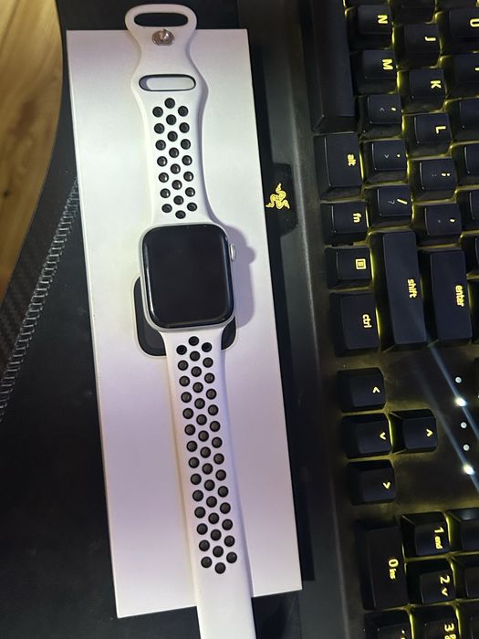 Продвам Apple watch seria 5 Nike edition