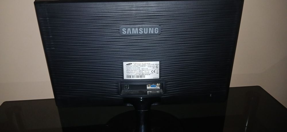 Монитор samsung и компьютер