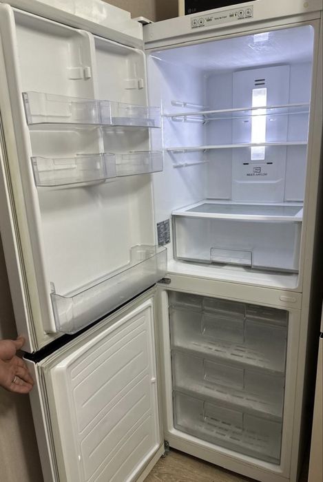 Продам холодилник и стиралка LG