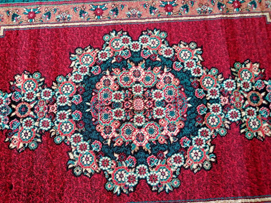 Турецкий ковер, в отличном состоянии