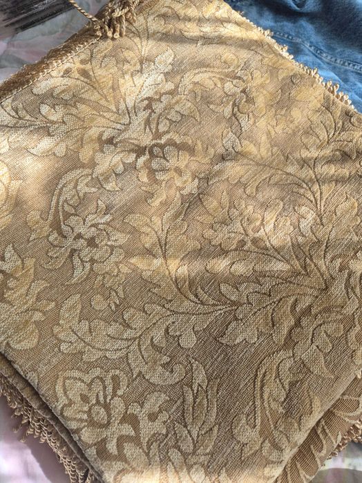 Покрывала на диван и кресла