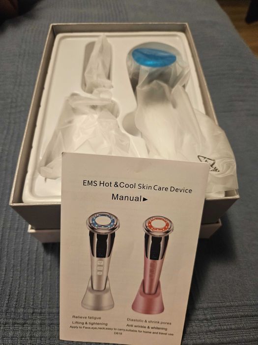 Aparat intretinere pentru fata si gat D818