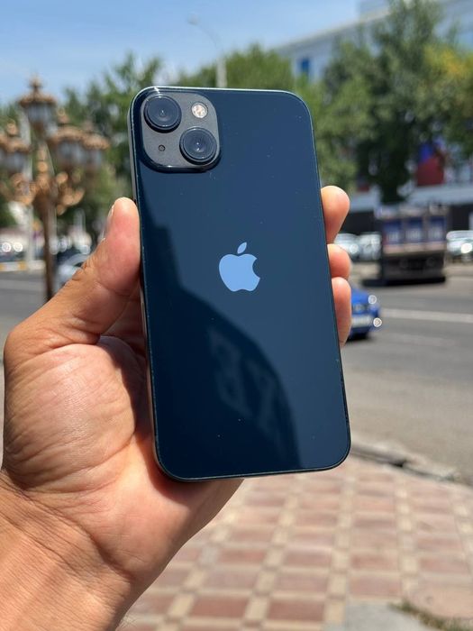 IPhone 13.               .