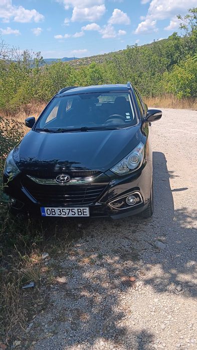 Hyundai ix35 - 124000 km.