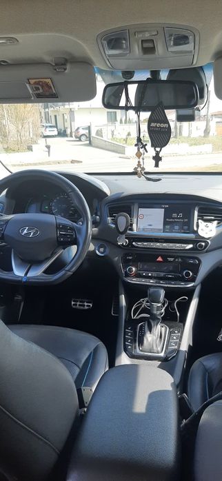 Vând Hyundai ioniq