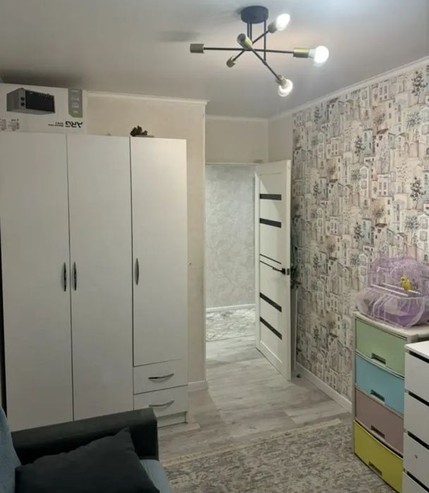 продам 3-х ком. центр 2-этаж