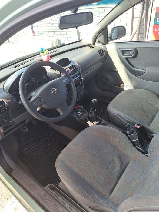 Opel corsa 1.0 2002