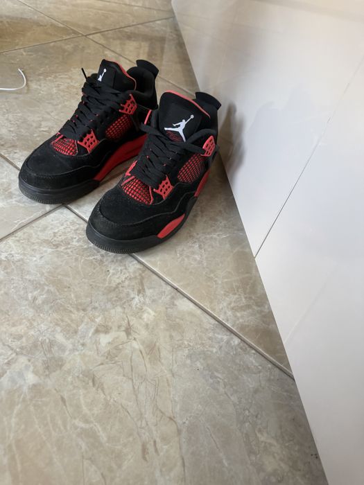 Обувки jordan  4