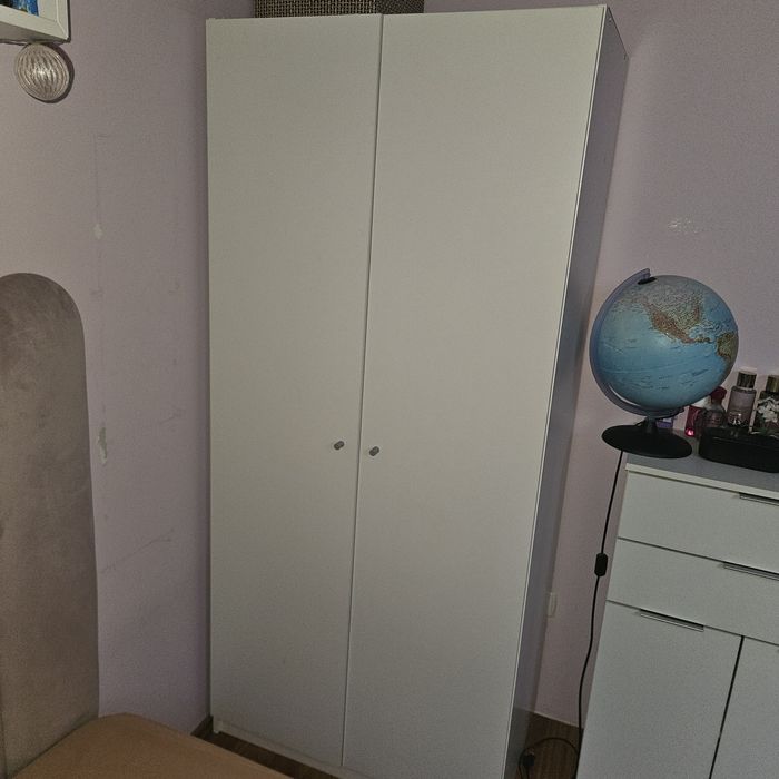 De vânzare dulap haine IKEA