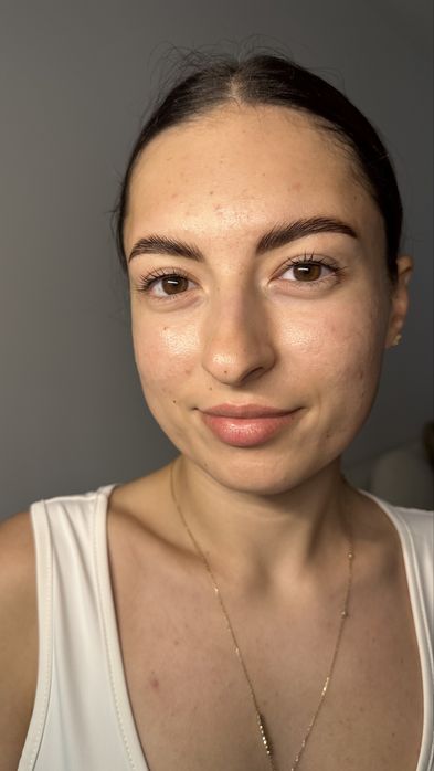 Sprâncene și Gene Perfecte – Ofertă Specială!