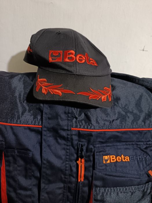Оригинални шапка и гащеризон на Бета