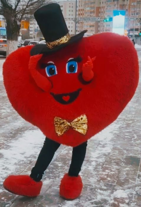 Продам ростовые костюмы