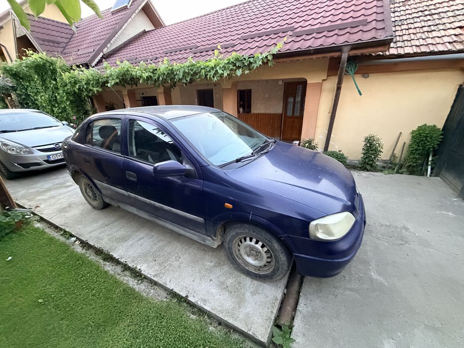 Se vinde opela astra g