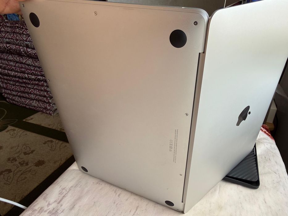 Macbook air 13 m1 2020 8/256
