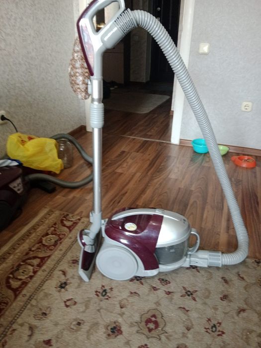 Пылесос LG.     .