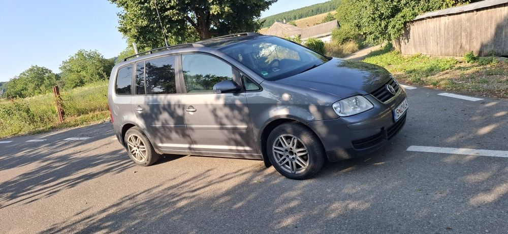 Volkswagen Touran 2006 diesel, 2.264 € — imagine 3