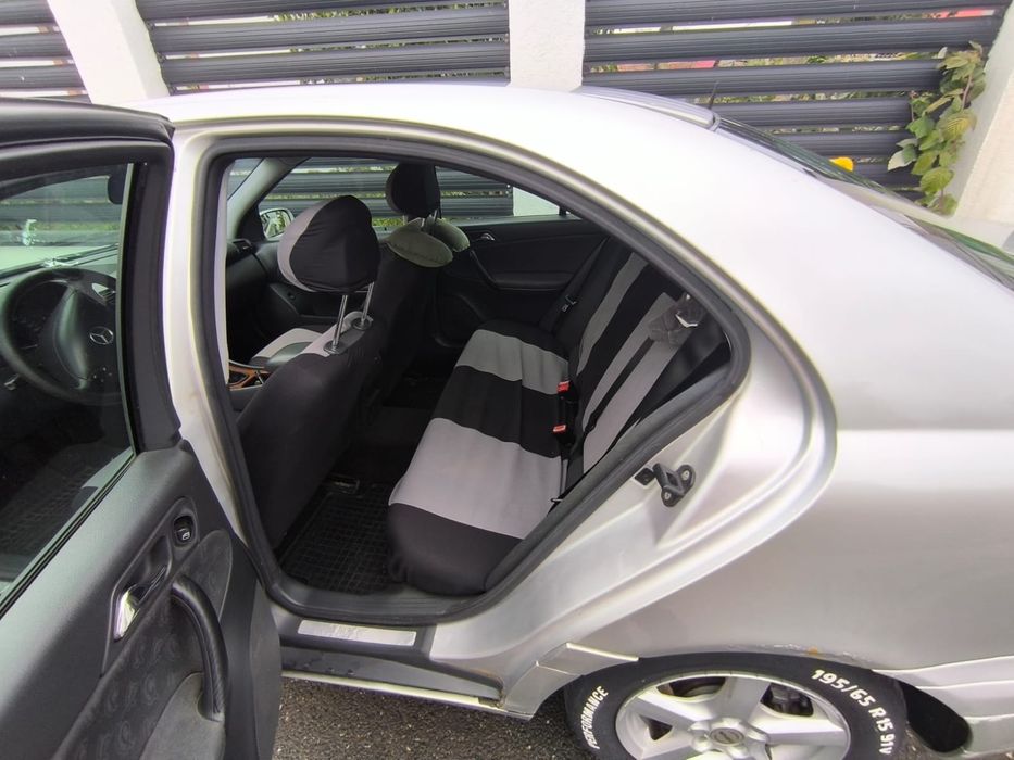 Vând Mercedes  benz