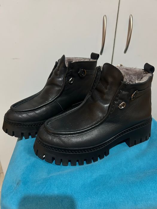 Черные ботинки кожаные