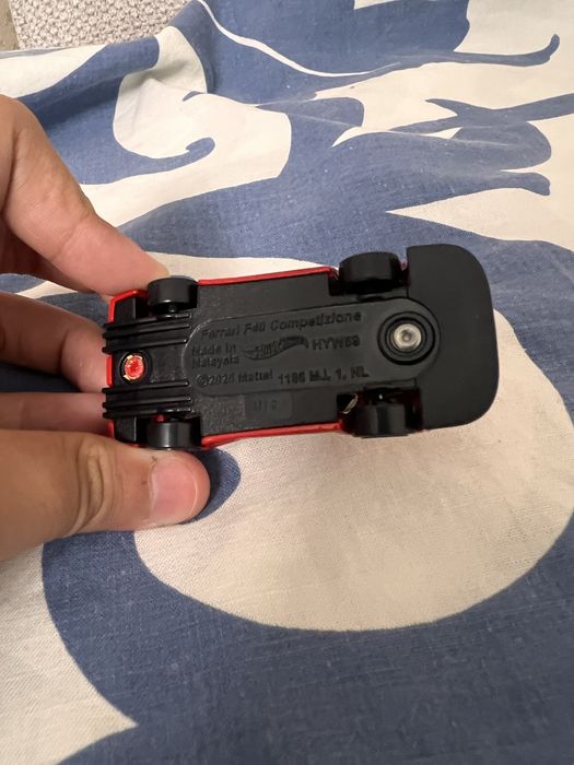 Ferrari f40 competizione hot wheels