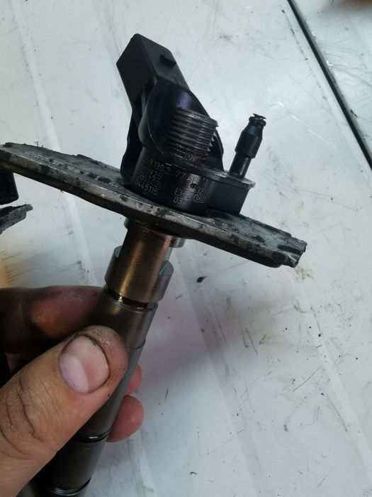 Injector audi a4 b7 3.0tdi BKN 204cp 250lei buc