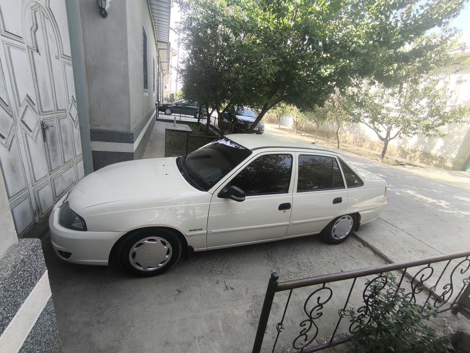 Nexia 2 2013 sotiladi