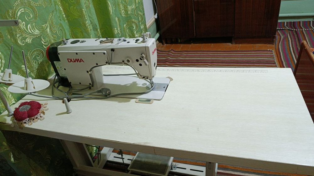 Тикув мошина сотилади