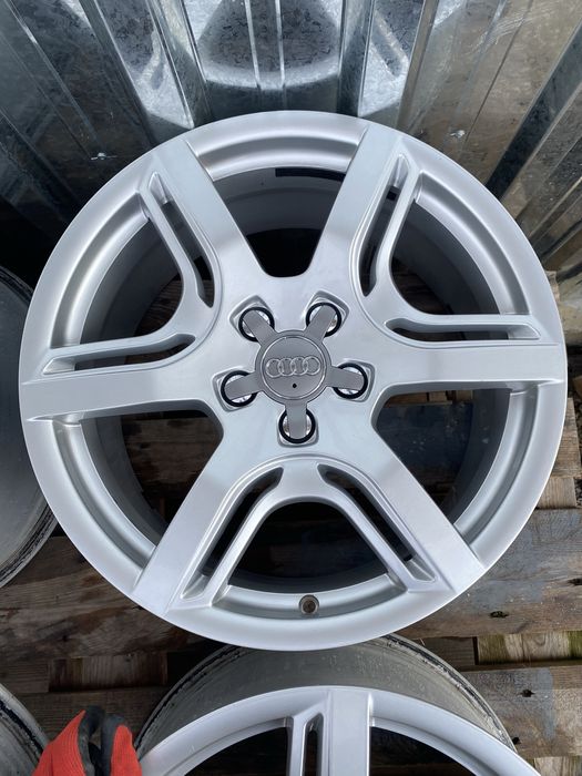 18 цола 5 х 112 мм Ауди , Audi Q 5 , Q 3 , A 6 , A 4 , A 3