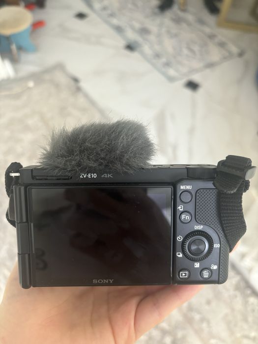 Sony zv - e10 продам
