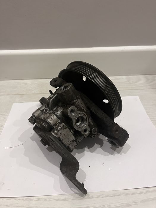 Гур насос на мазду кронос 626