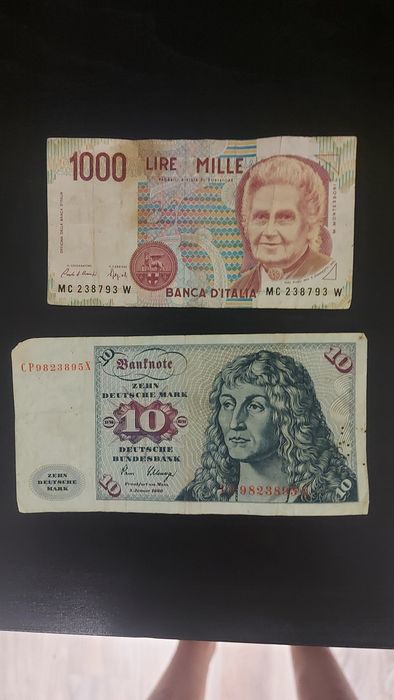 Стари хартиени пари