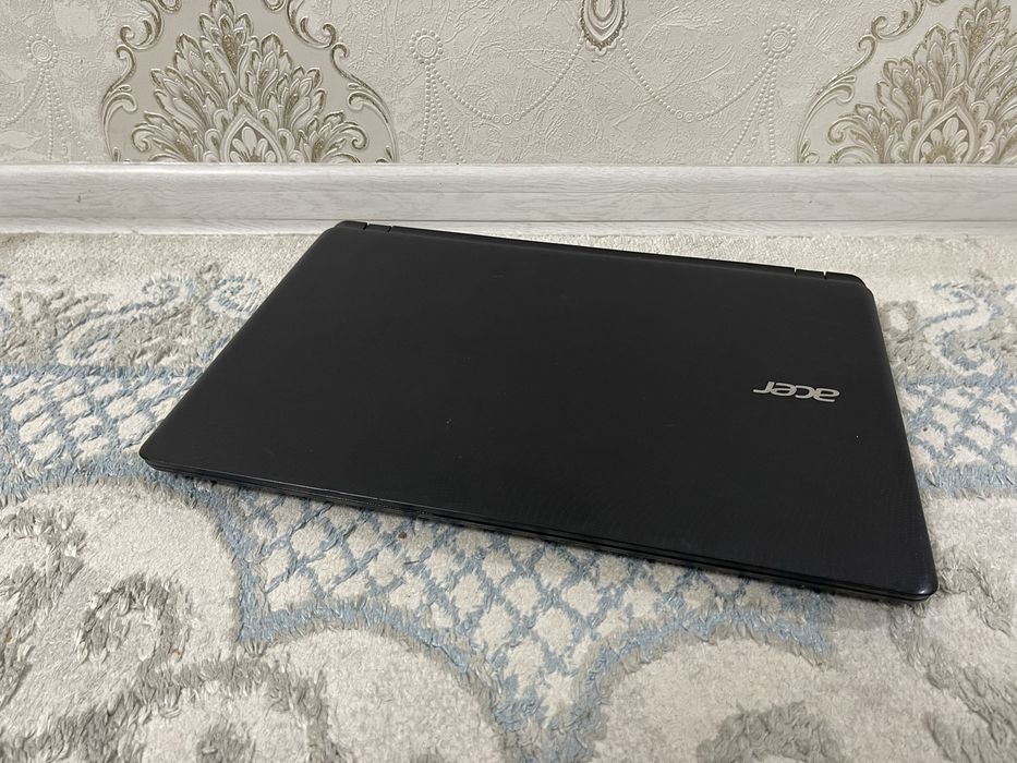 Продам ноутбук Acer Aspire Es1-533