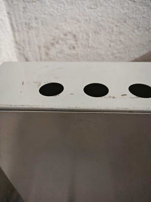 Корпус металический .